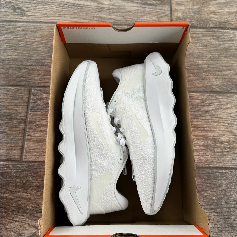 Brand New Nike Motiva “Pure Platinum” Women's Walking Shoes DV1238-106 - Picture 9 of 10